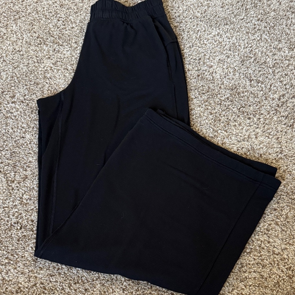 Lululemon wide leg knit pant